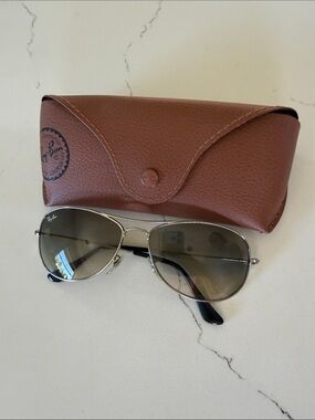 Ray-Ban Silver Frame Aviator Sunglasses with Green Lenses
